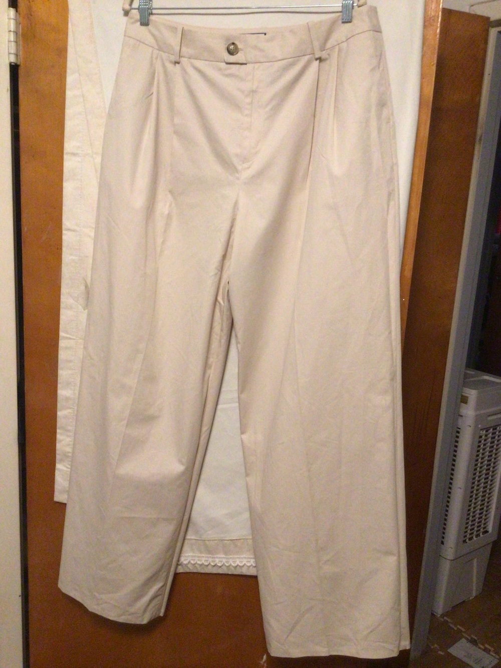 WNU wide leg tailored  fit professional 100% organic cotton  SZ 12